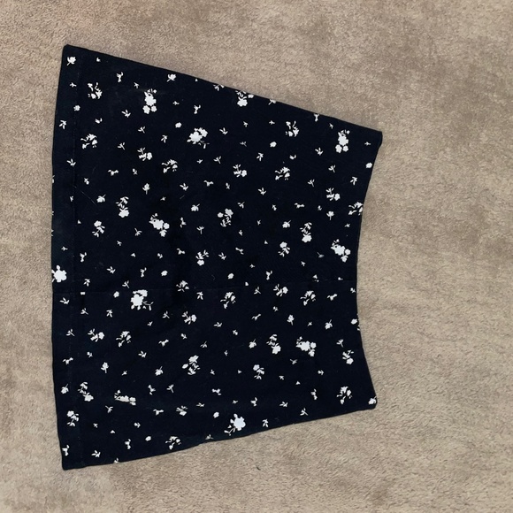 Black Mini Skirt with Flowers - Picture 1 of 2